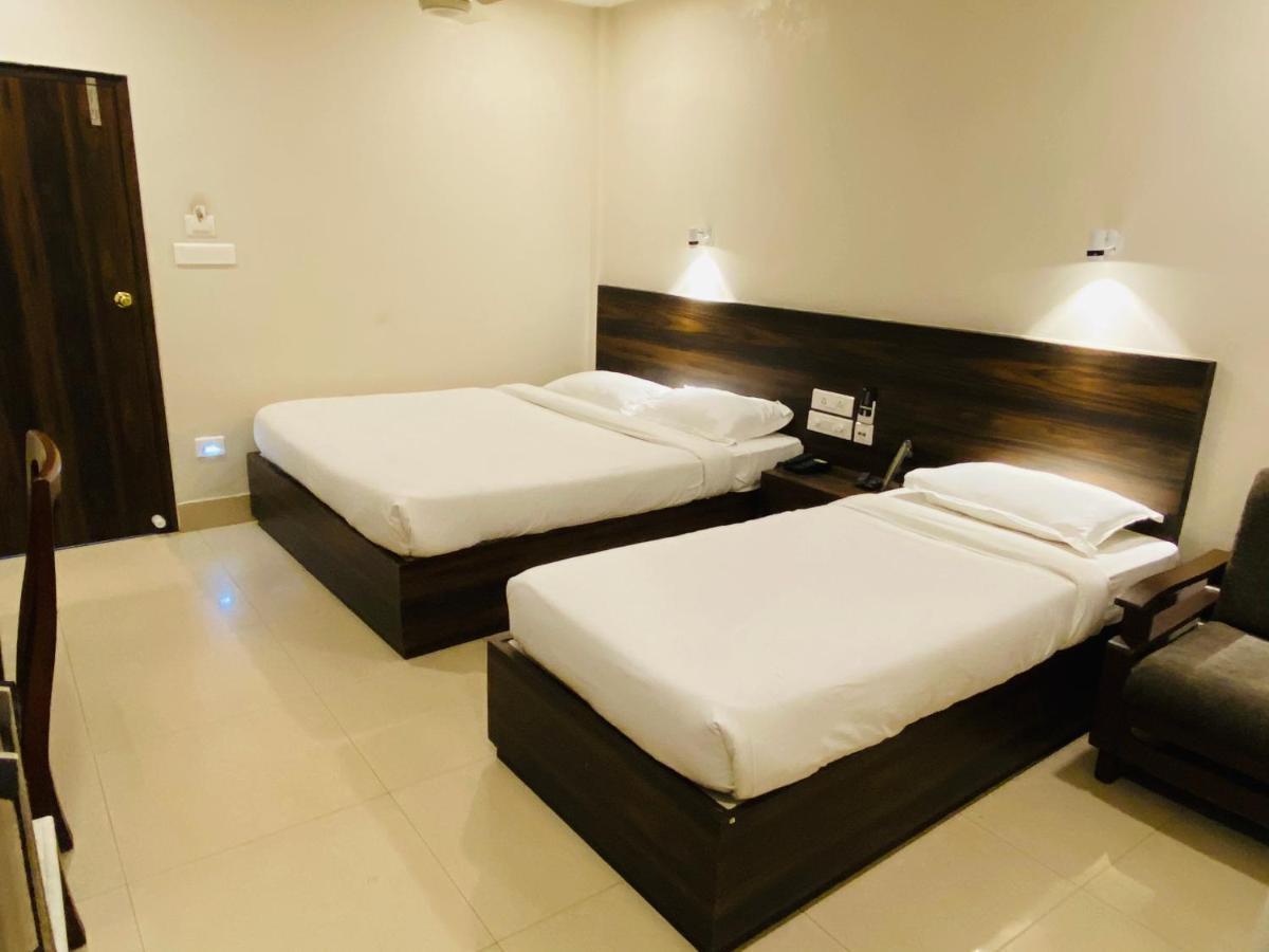 Saluja Residency Hotell Siliguri Exteriör bild