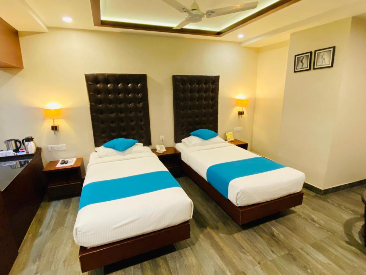Saluja Residency Hotell Siliguri Exteriör bild