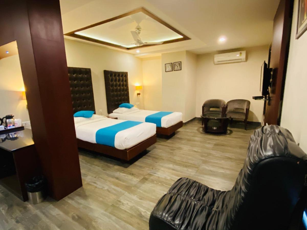 Saluja Residency Hotell Siliguri Exteriör bild