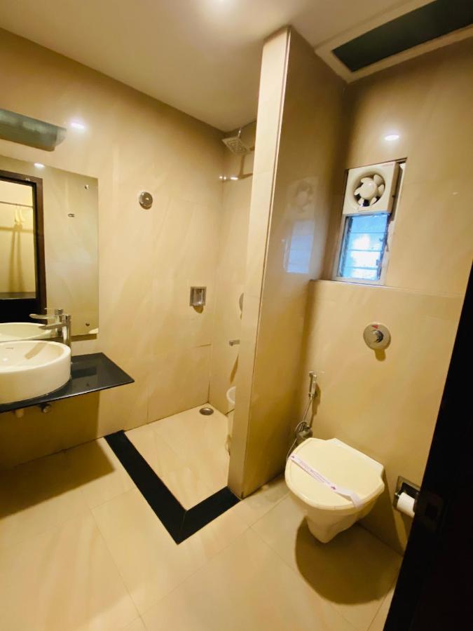 Saluja Residency Hotell Siliguri Exteriör bild