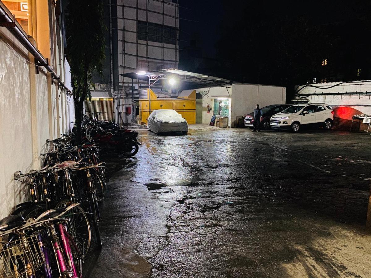 Saluja Residency Hotell Siliguri Exteriör bild
