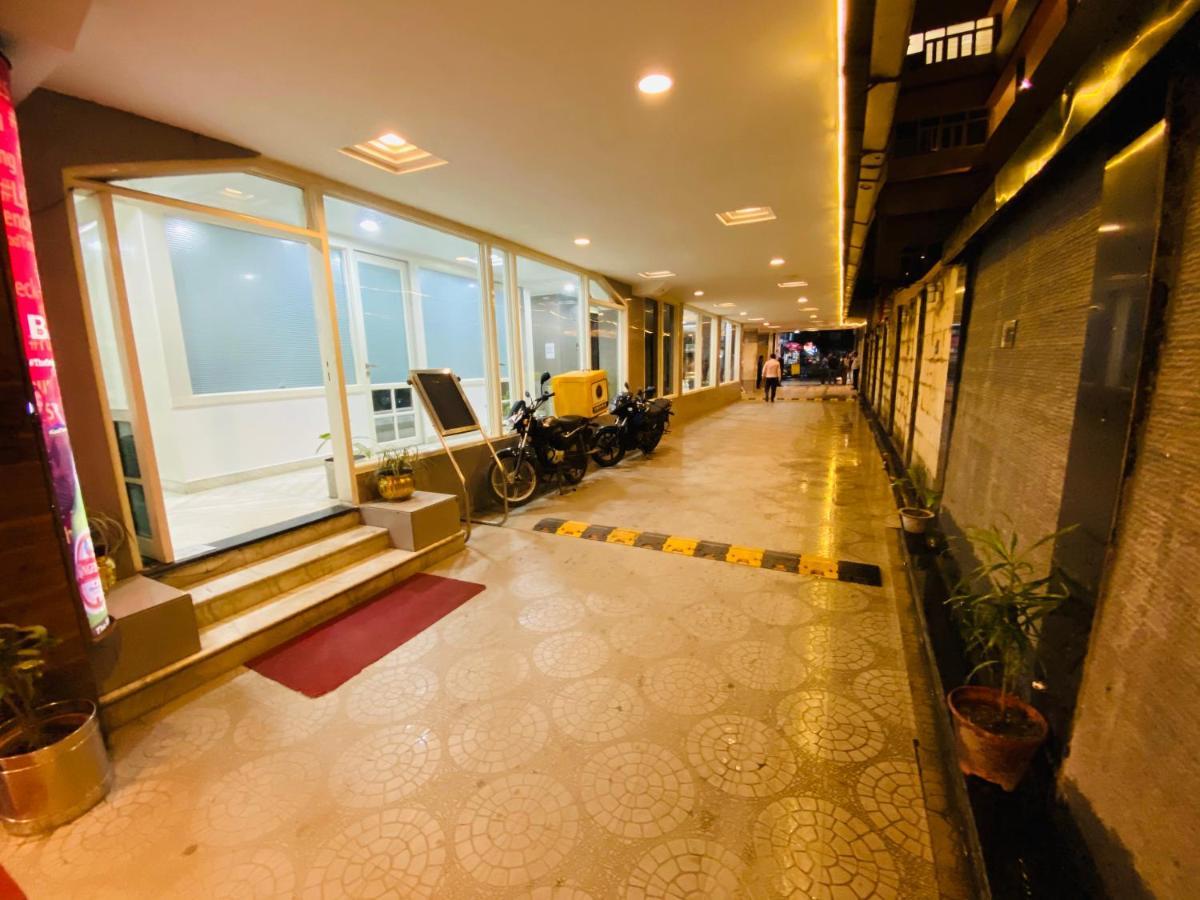 Saluja Residency Hotell Siliguri Exteriör bild
